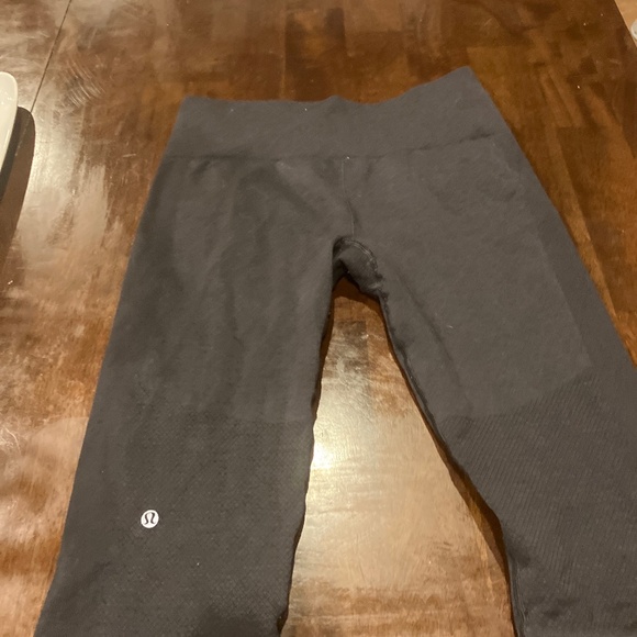 Lululemon Athletica-capri pants-grey-size 10 - Picture 1 of 3